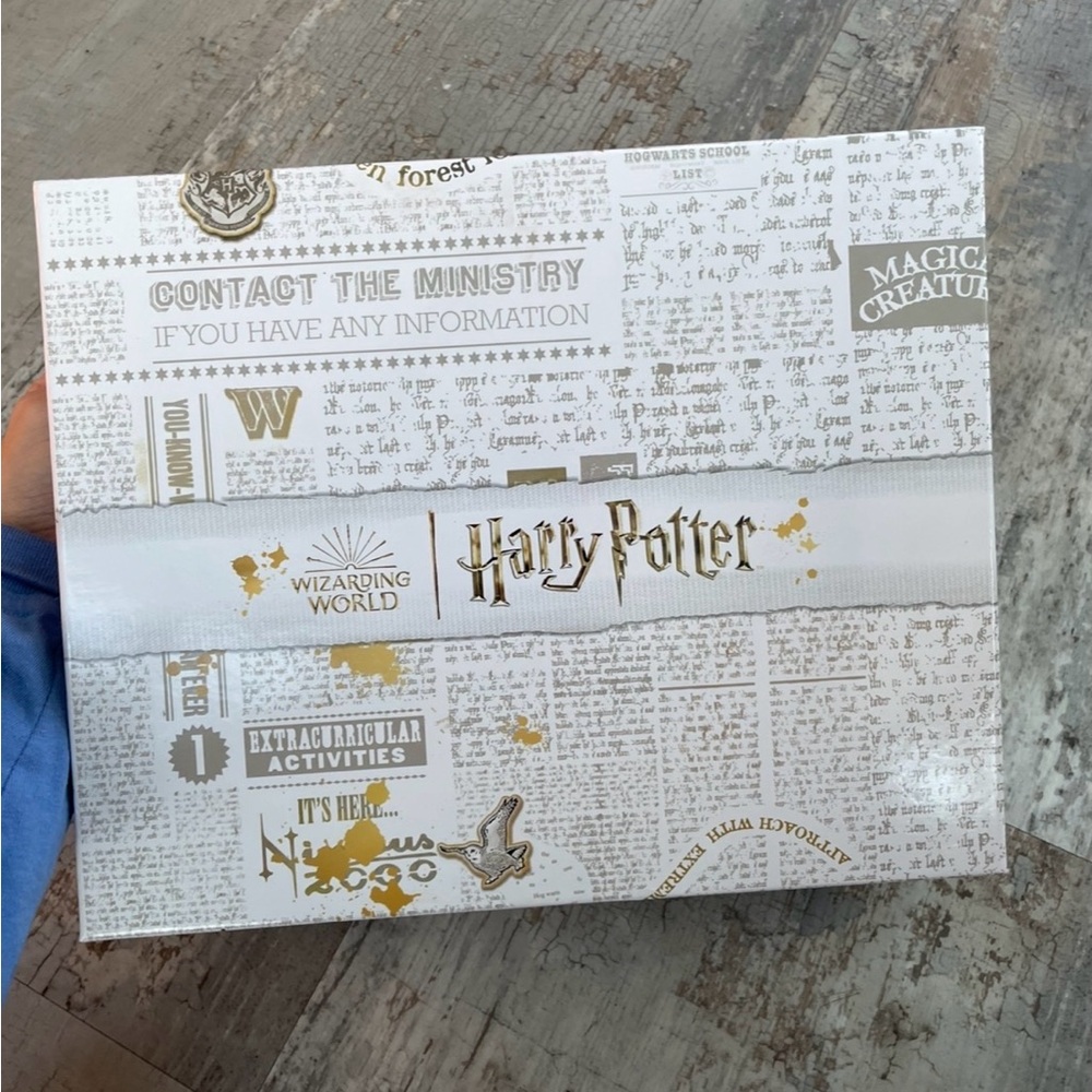 NWT Harry Potter Hedwig the Owl Crossbody Bag and Keychains Gift Set - Picture 2 of 5